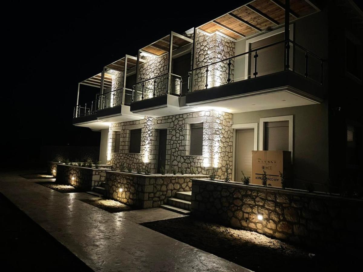 Melikiron Luxury Apartments Agios Nikitas Exterior photo